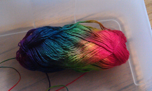 How to tie-dye yarn 
